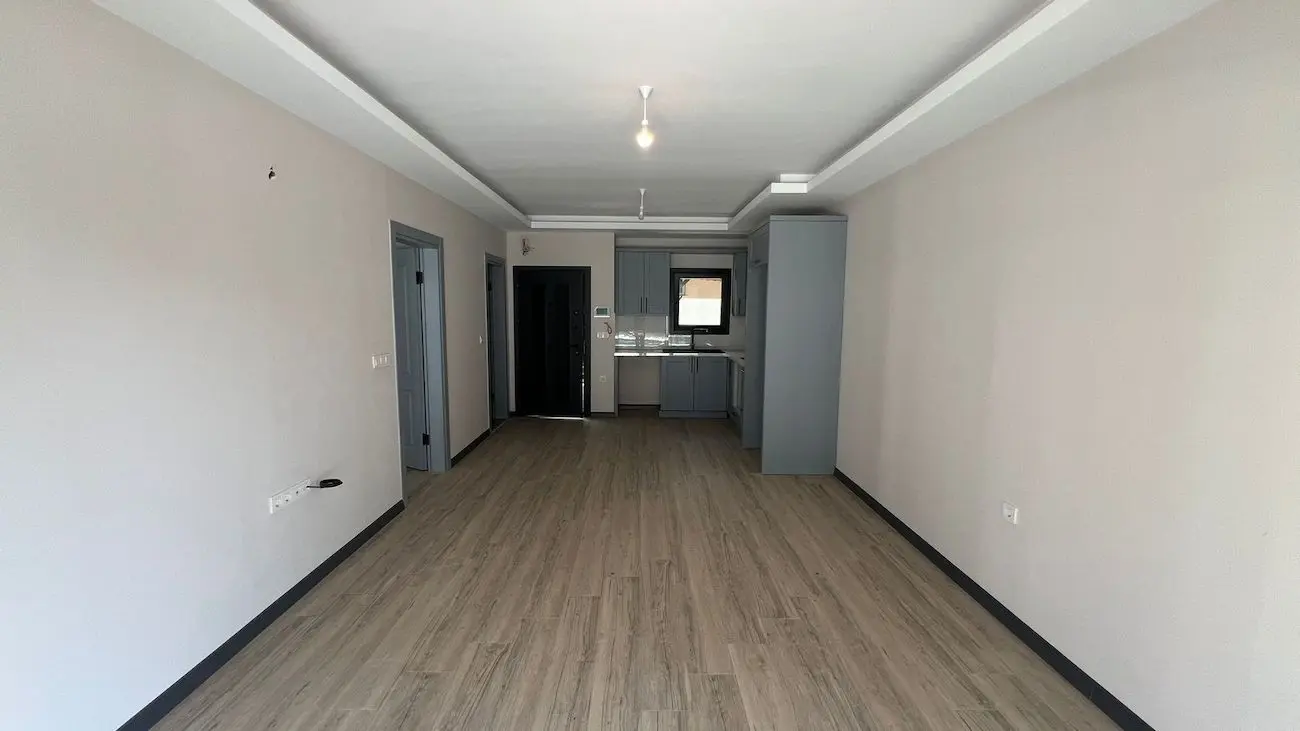 Spacious lounge